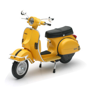 VESPA P200 COLOR AMARILLA 1:12 (MET080)*14